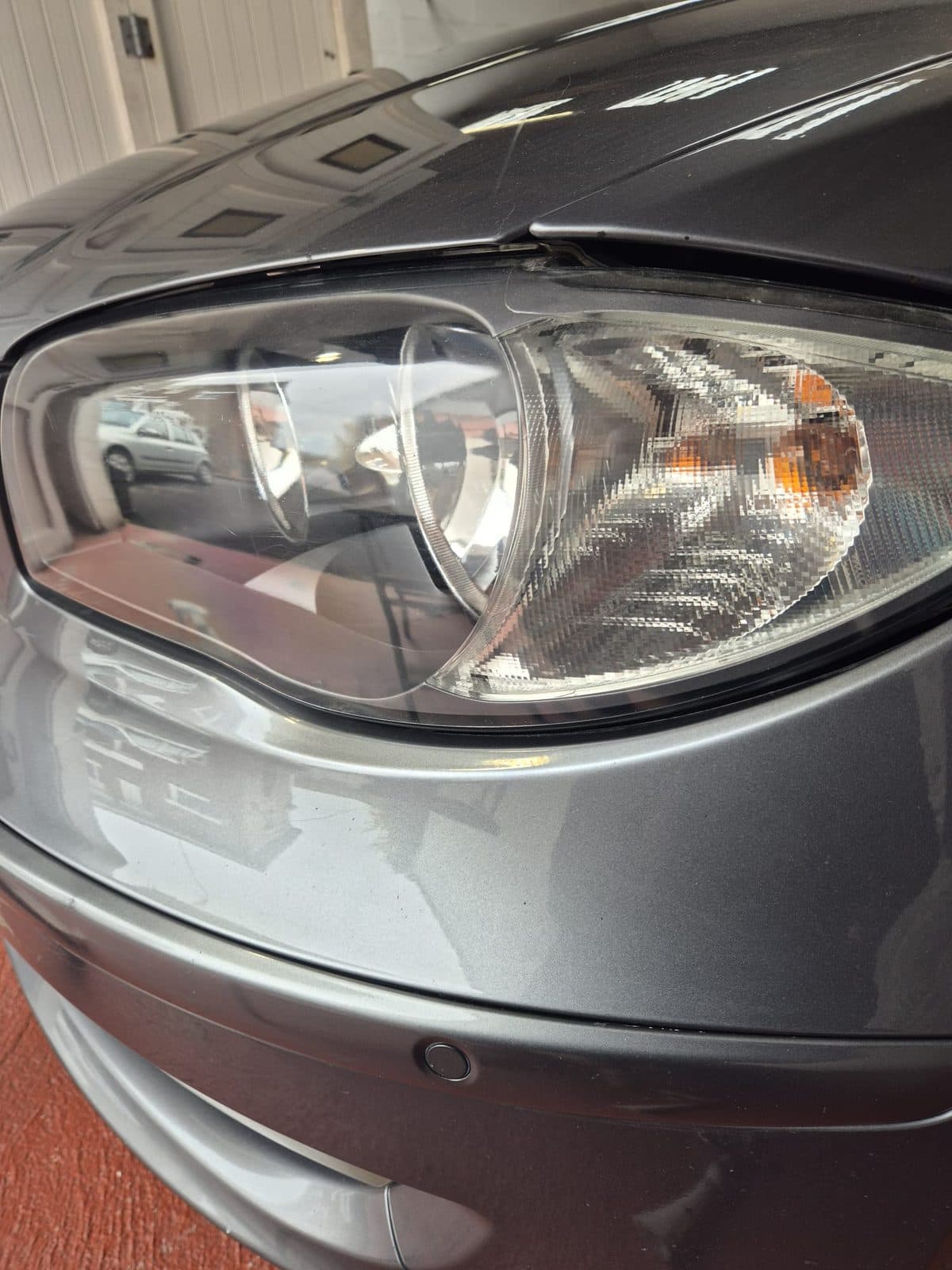 Restauration phare jauni et rayé